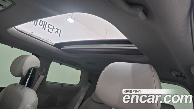 Kia Carnival 9-seater Prestige 2016 — фото 19