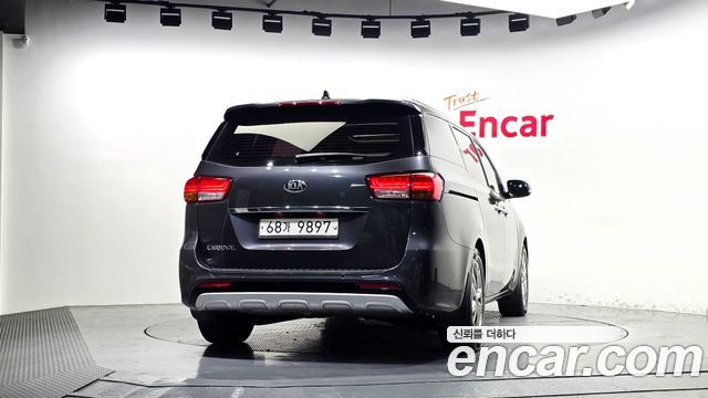 Kia Carnival 9-seater Noblesse 2015 — фото 4