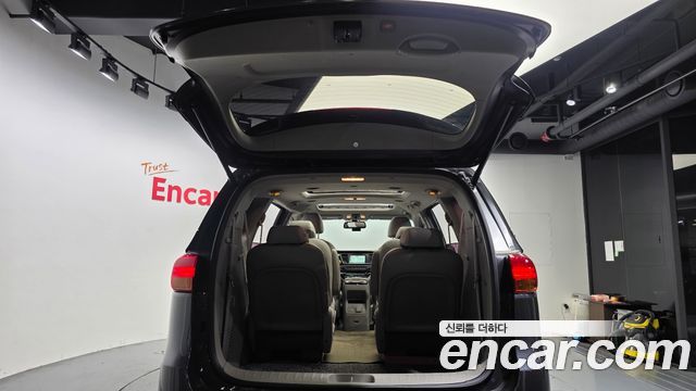 Kia Carnival 9-seater Noblesse 2015 — фото 19