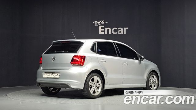 Volkswagen Polo 1.6 TDI R-Line 5th 2013 — фото 2