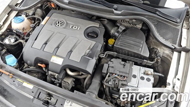 Volkswagen Polo 1.6 TDI R-Line 5th 2013 — фото 6