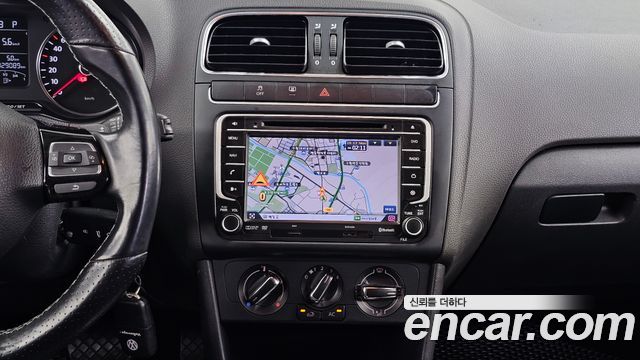 Volkswagen Polo 1.6 TDI R-Line 5th 2013 — фото 14
