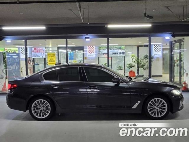BMW 5 Series (G30) 523d Luxury 2021 — фото 2