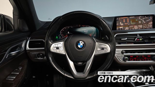 BMW 7 Series (G11) 740Li xDrive Design Pure Excellence 2020 — фото 13