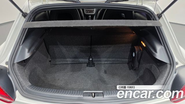 Volkswagen Scirocco 2.0 TDI R-Line 2012 — фото 20