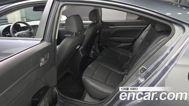 Hyundai Avante (AD) 1.6 GDI Value Plus 2018 — фото 11