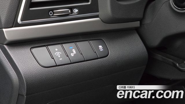 Hyundai Avante (AD) 1.6 GDI Value Plus 2018 — фото 19