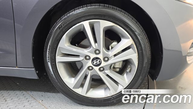 Hyundai Avante (AD) 1.6 GDI Value Plus 2018 — фото 21