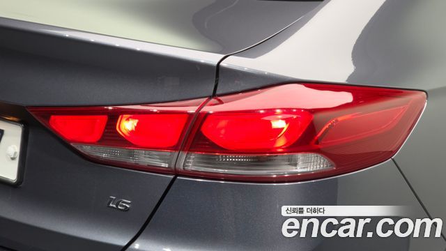 Hyundai Avante (AD) 1.6 GDI Value Plus 2018 — фото 23