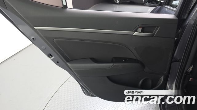 Hyundai Avante (AD) 1.6 GDI Value Plus 2018 — фото 25