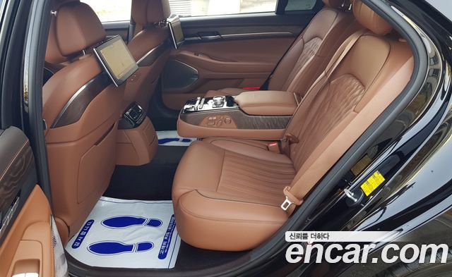 Genesis G90 5.0 AWD Prestige 2021 — фото 17