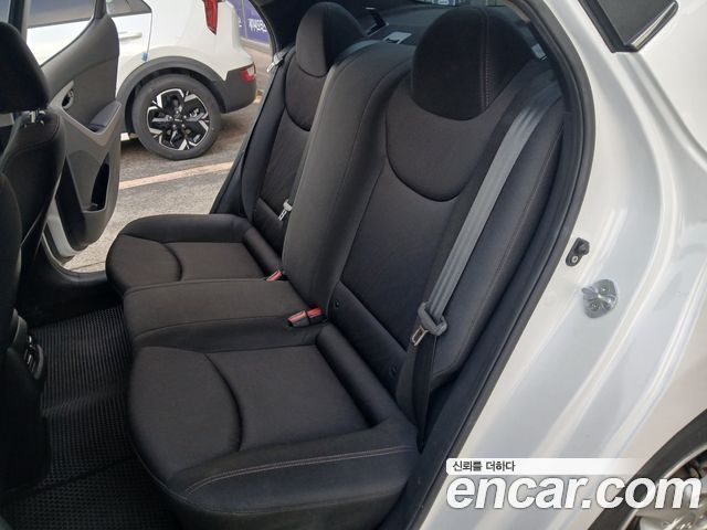 Hyundai Avante 1.6 LPi Smart 2015 — фото 7