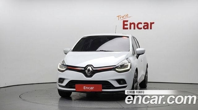 Renault Korea Clio Intens Panoramic 2019 — фото 3