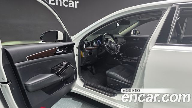 Kia K7 Hybrid Prestige 2017 — фото 10