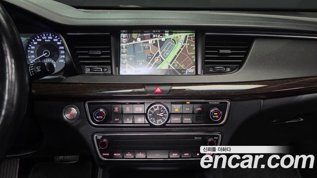Kia K7 Hybrid Prestige 2017 — фото 17