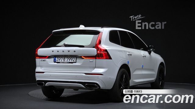 Volvo XC60 (II) T8 R-Design 2021 — фото 2