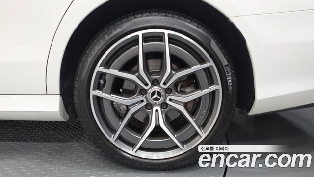 Mercedes-Benz E-Class (W213) E220d 4MATIC AMG Line 2021 — фото 21