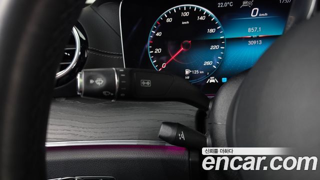 Mercedes-Benz E-Class (W213) E220d 4MATIC AMG Line 2021 — фото 29