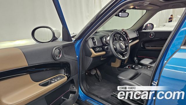 MINI Cooper Countryman HIGH 2nd 2020 — фото 10