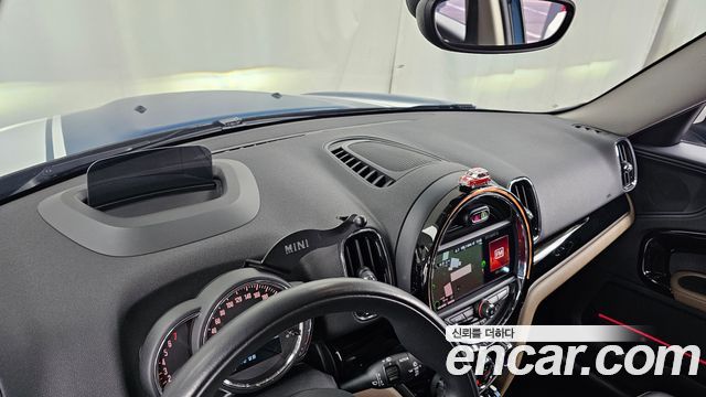 MINI Cooper Countryman HIGH 2nd 2020 — фото 34