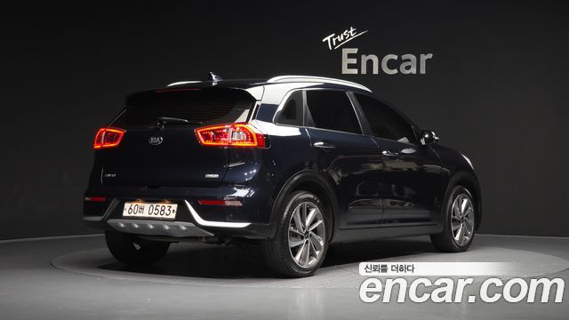 Kia Niro Noblesse 2017 — фото 2
