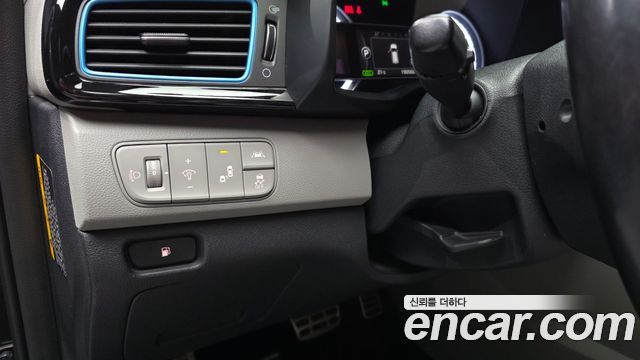 Kia Niro Noblesse 2017 — фото 29