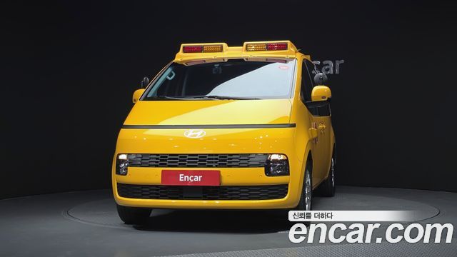 Hyundai Staria HEV 1.6T Kinder Safety Car 15-Seater 2026 — фото 3