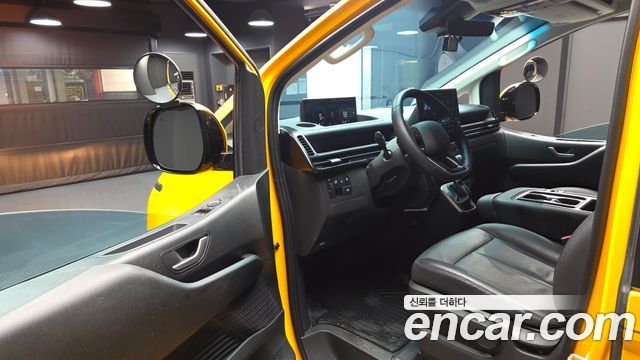 Hyundai Staria HEV 1.6T Kinder Safety Car 15-Seater 2026 — фото 10
