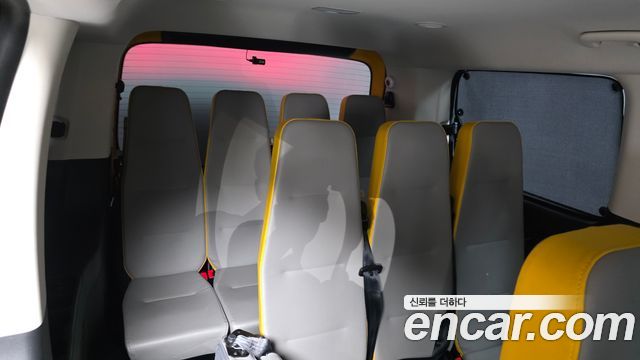 Hyundai Staria HEV 1.6T Kinder Safety Car 15-Seater 2026 — фото 12