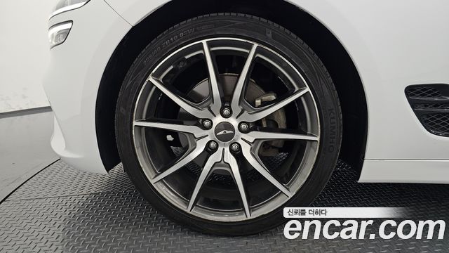 Genesis G70 Gasoline 2.0T 2WD 2023 — фото 5