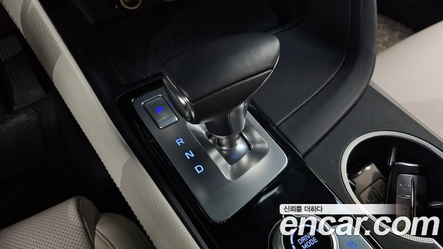 Genesis G70 Gasoline 2.0T 2WD 2023 — фото 9
