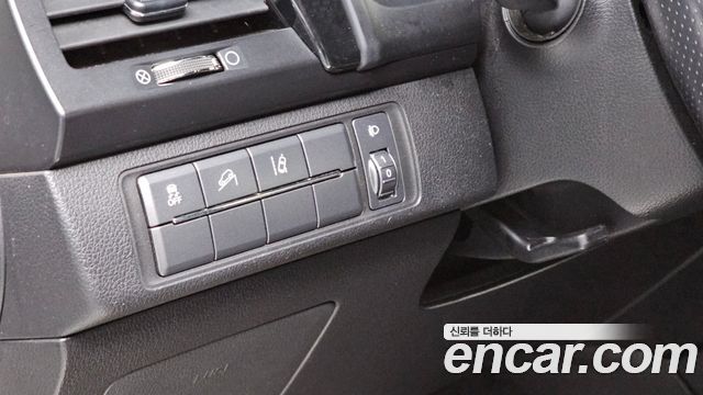 KG Mobility (SsangYong) Rexton Sports Khan Diesel 2.2 4WD Dynamic Edition (5-Link) 2021 — фото 13
