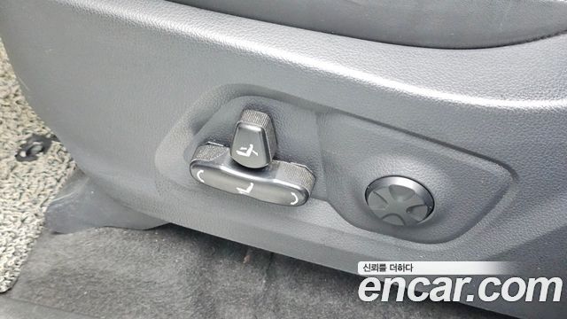 KG Mobility (SsangYong) Rexton Sports Khan Diesel 2.2 4WD Dynamic Edition (5-Link) 2021 — фото 19