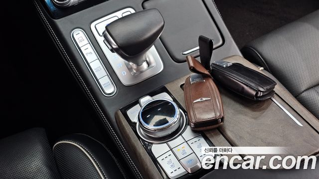 Genesis G90 5.0 AWD Prestige 2020 — фото 9