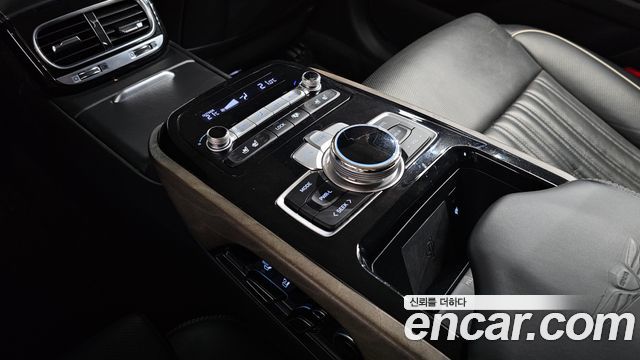 Genesis G90 5.0 AWD Prestige 2020 — фото 23