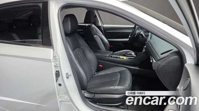 Hyundai Sonata (DN8) 2.0 Modern 2023 — фото 26