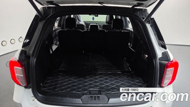 Ford Explorer (VI) 2.3 LimIted 4WD 2020 — фото 22