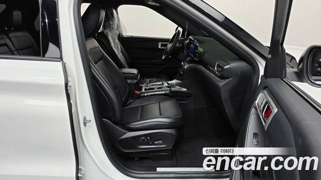 Ford Explorer (VI) 2.3 LimIted 4WD 2020 — фото 32