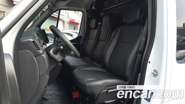 Renault Korea Master 2.3 Van L 2024 — фото 7