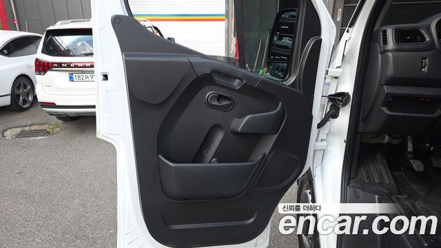 Renault Korea Master 2.3 Van L 2024 — фото 25