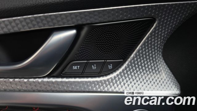 Genesis G70 Gasoline 3.3T 2WD 2021 — фото 40