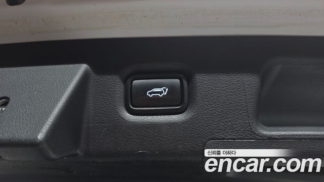 Hyundai Santa Fe Diesel 2.2 4WD Calligraphy 2022 — фото 16