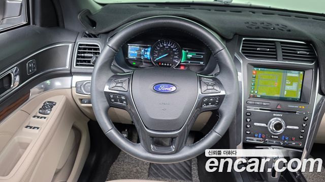 Ford Explorer 2.3 Limited 4WD 5th 2018 — фото 13