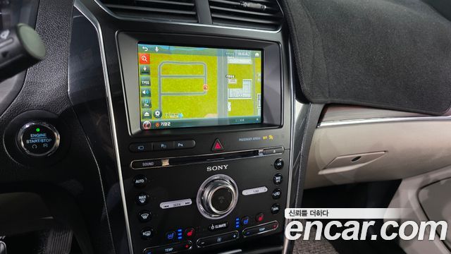 Ford Explorer 2.3 Limited 4WD 5th 2018 — фото 17