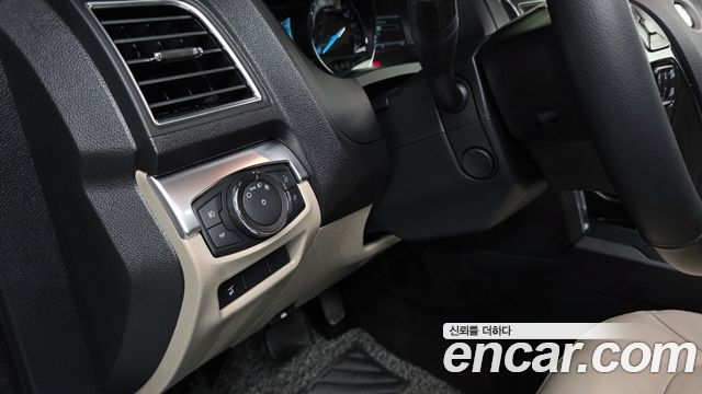 Ford Explorer 2.3 Limited 4WD 5th 2018 — фото 19