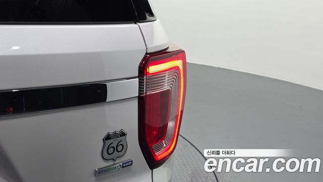 Ford Explorer 2.3 Limited 4WD 5th 2018 — фото 23