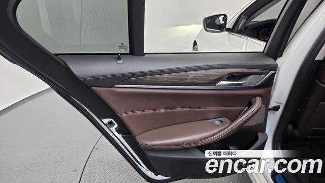 BMW 5 Series (G30) 520d Luxury Plus 2020 — фото 31