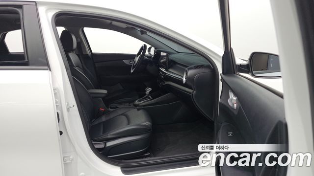 Kia K3 (II) 1.6 Trendy 2023 — фото 26