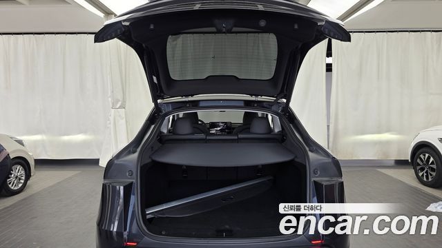 Tesla Model Y RWD 2025 — фото 20
