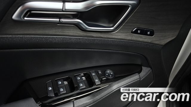 Kia Sportage (V) LPG 2.0 2WD Signature 2024 — фото 17